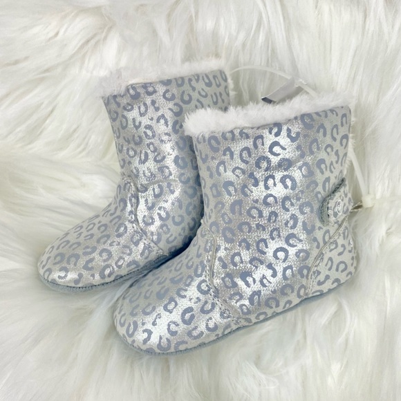 NWT Stride Rite Faux Fur Metallic Cheetah Baby Boots (12-18 months) - Picture 1 of 8